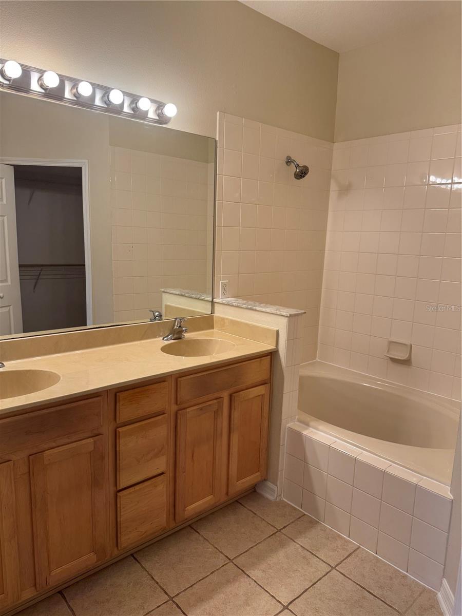 Image 10 of 26 For 13431 Carroway Street