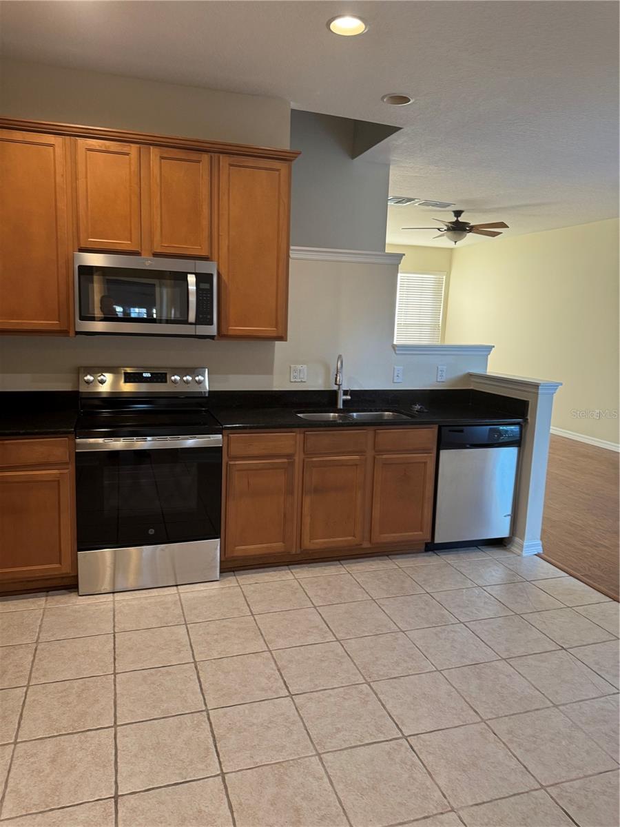 Image 6 of 26 For 13431 Carroway Street