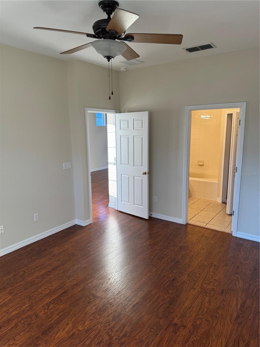 Image 9 of 26 For 13431 Carroway Street