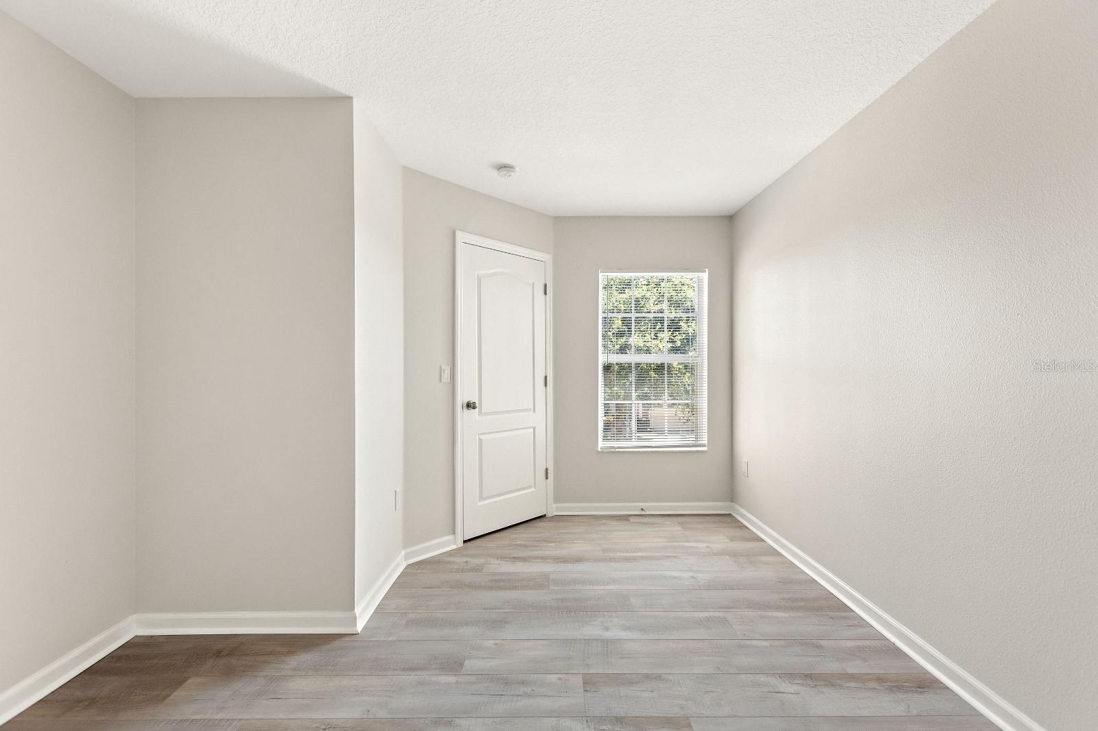 Image 21 of 42 For 1220 Priory Circle