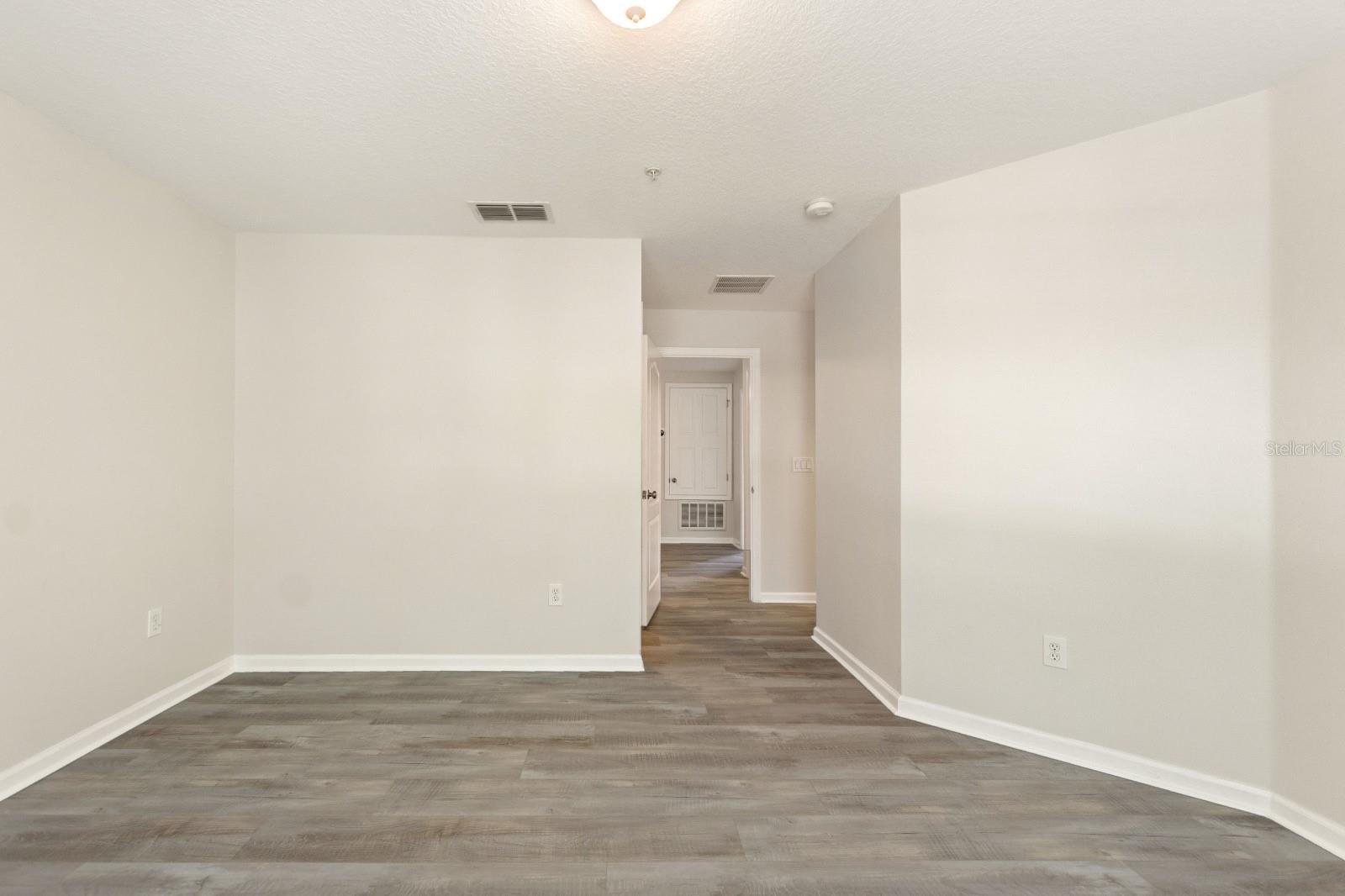 Image 25 of 42 For 1220 Priory Circle