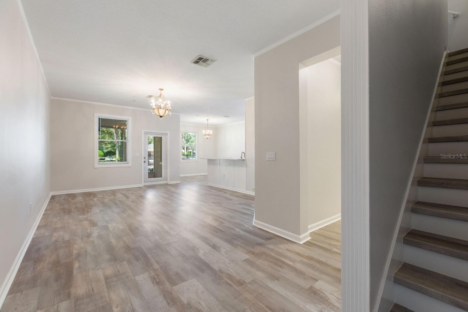 Image 4 of 42 For 1220 Priory Circle