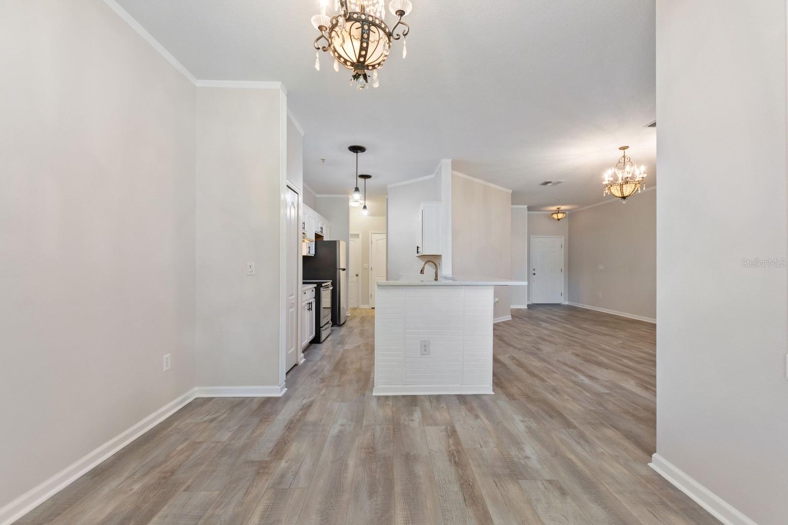 Image 8 of 42 For 1220 Priory Circle