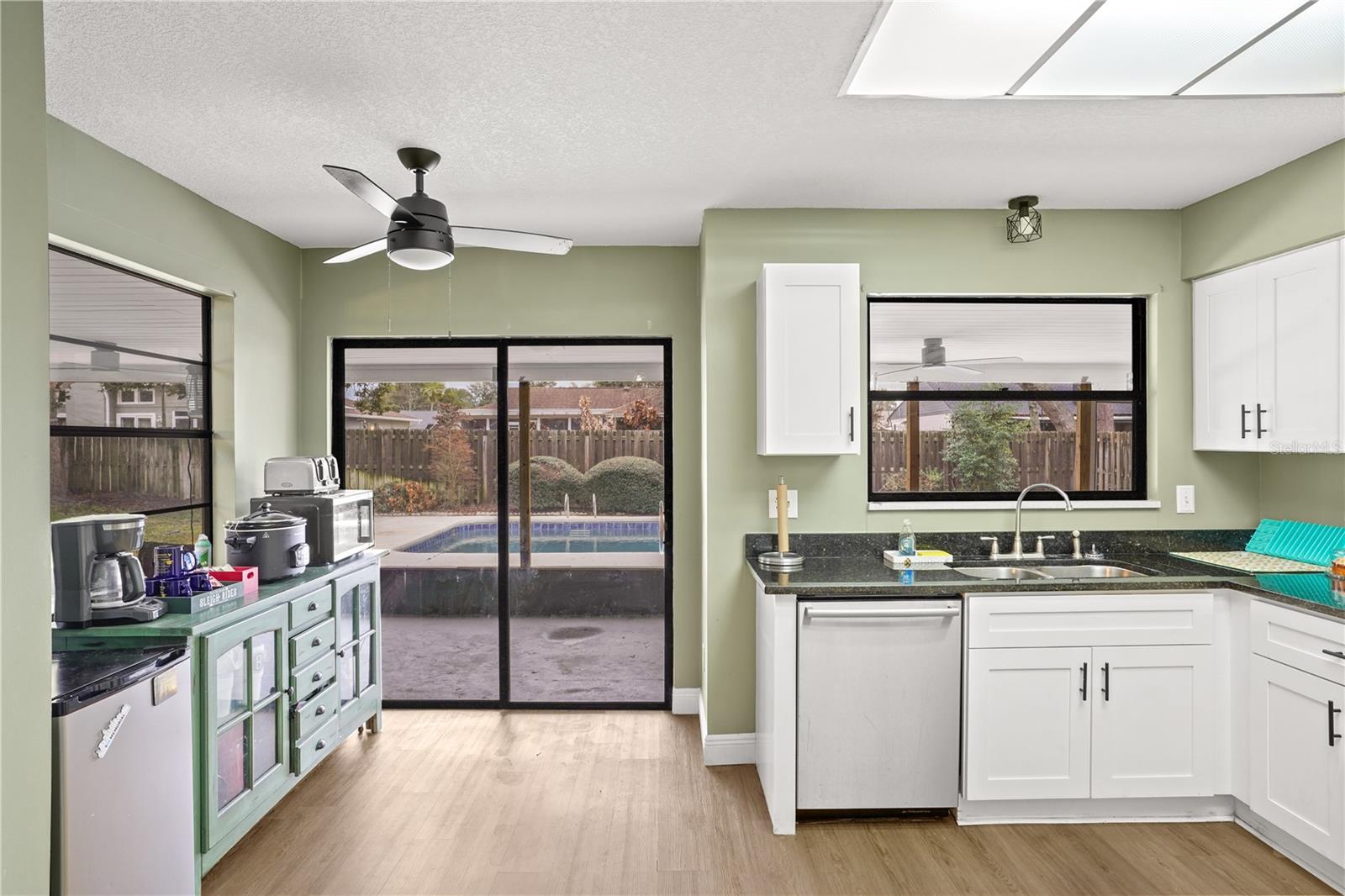 Image 10 of 43 For 307 Coble Drive