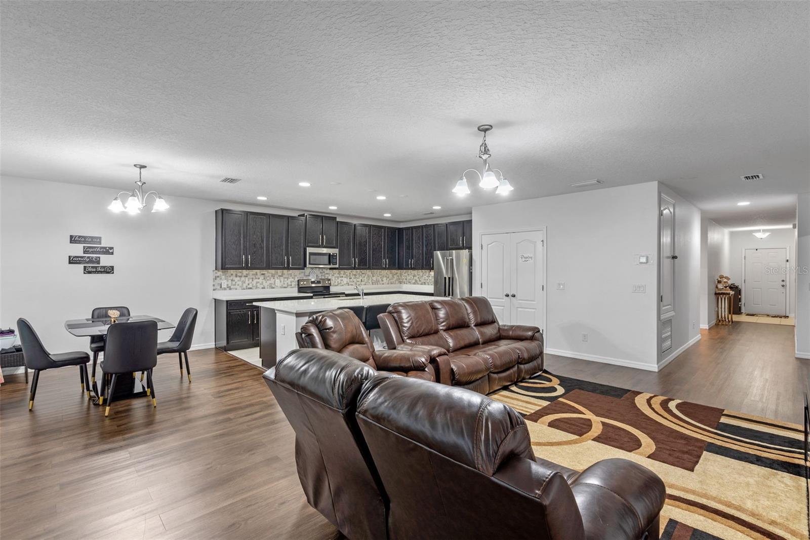 Image 8 of 35 For 189 Luxmore Road