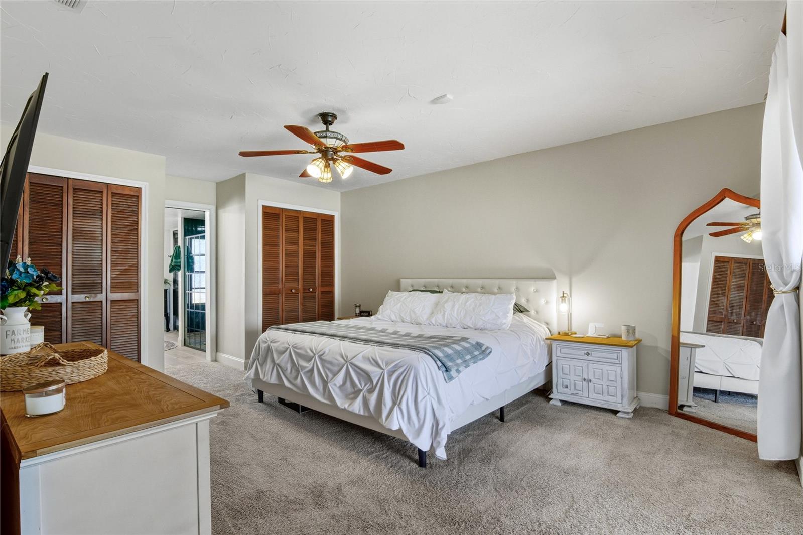 Image 18 of 49 For 213 Doverwood Road