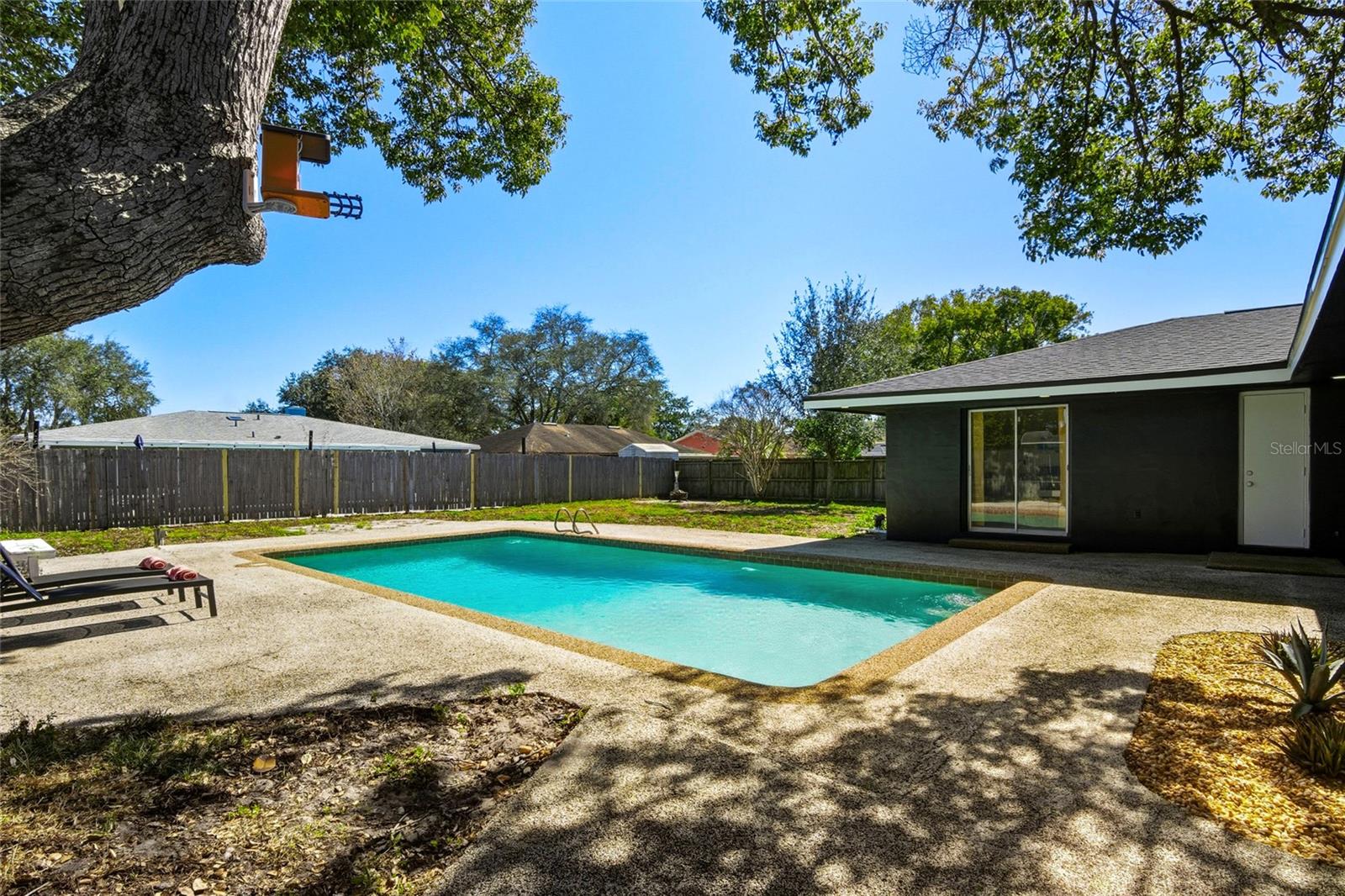 Image 36 of 49 For 213 Doverwood Road