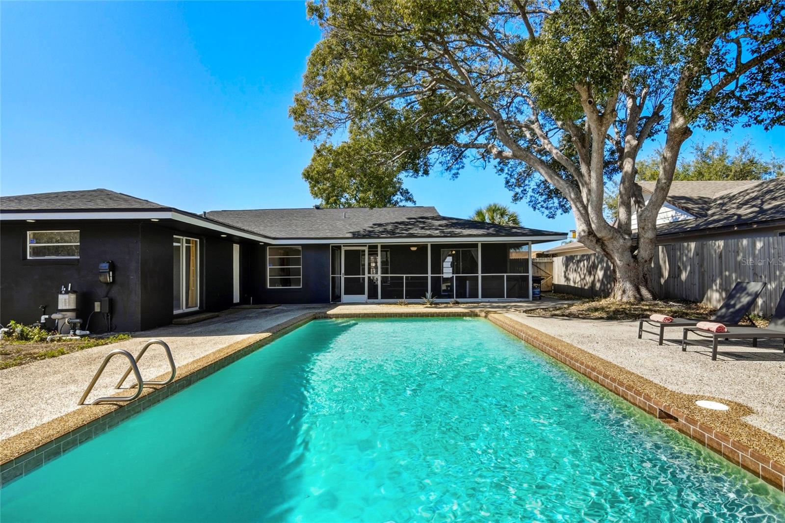 Image 37 of 49 For 213 Doverwood Road