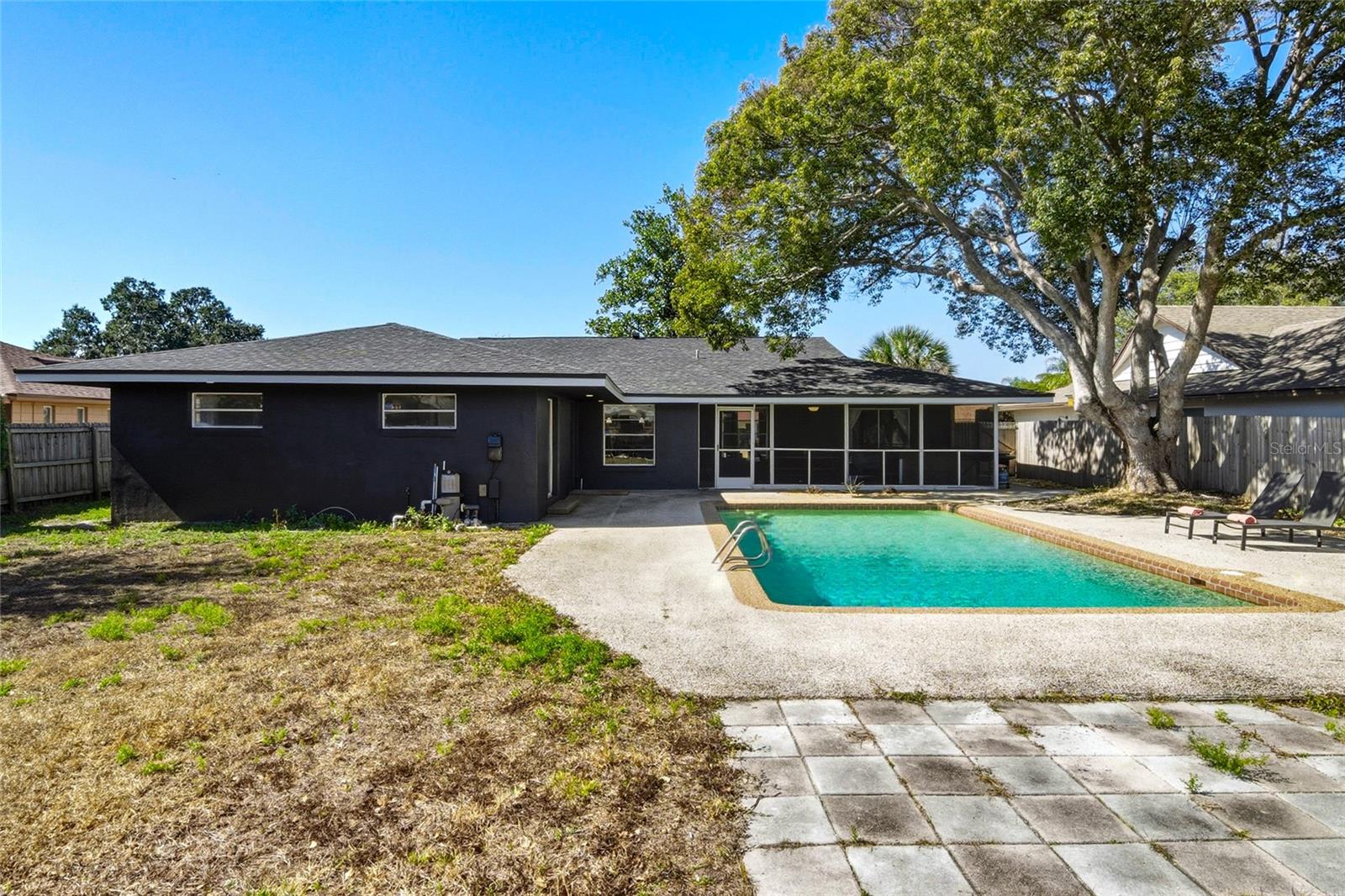 Image 38 of 49 For 213 Doverwood Road