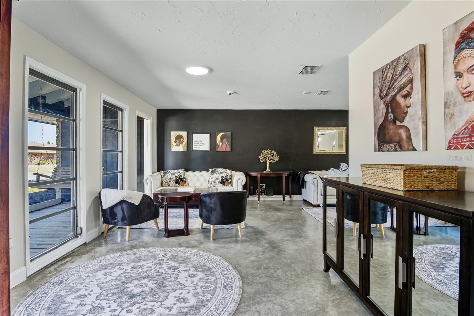 Image 5 of 49 For 213 Doverwood Road