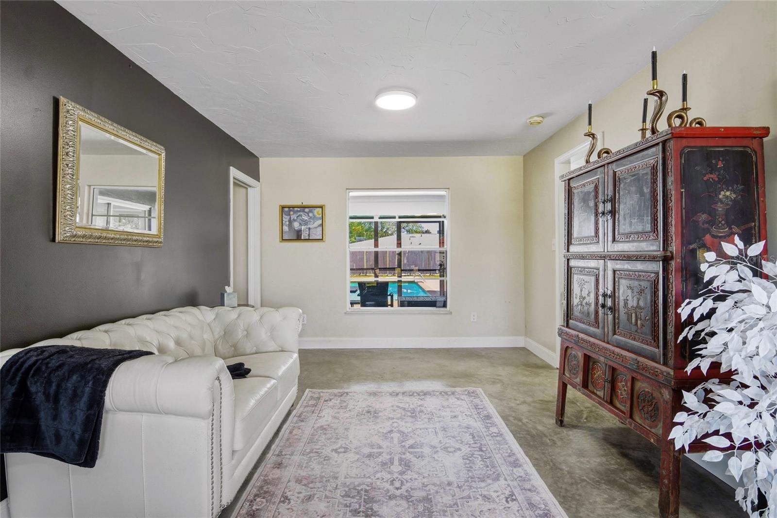 Image 9 of 49 For 213 Doverwood Road