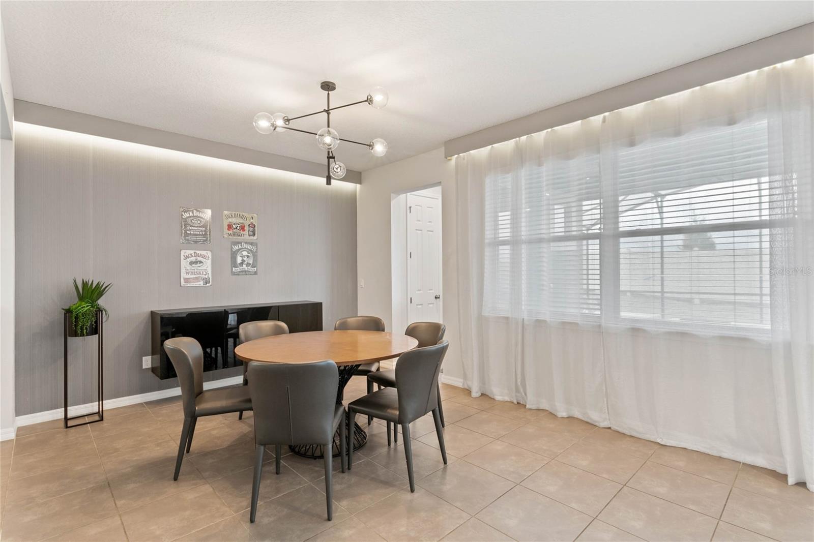 Listing photo id 4 for 1552 Nassau Point Trail