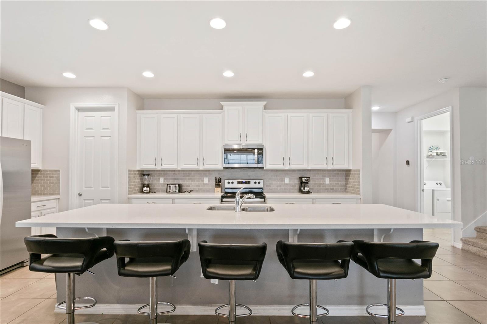 Listing photo id 6 for 1552 Nassau Point Trail