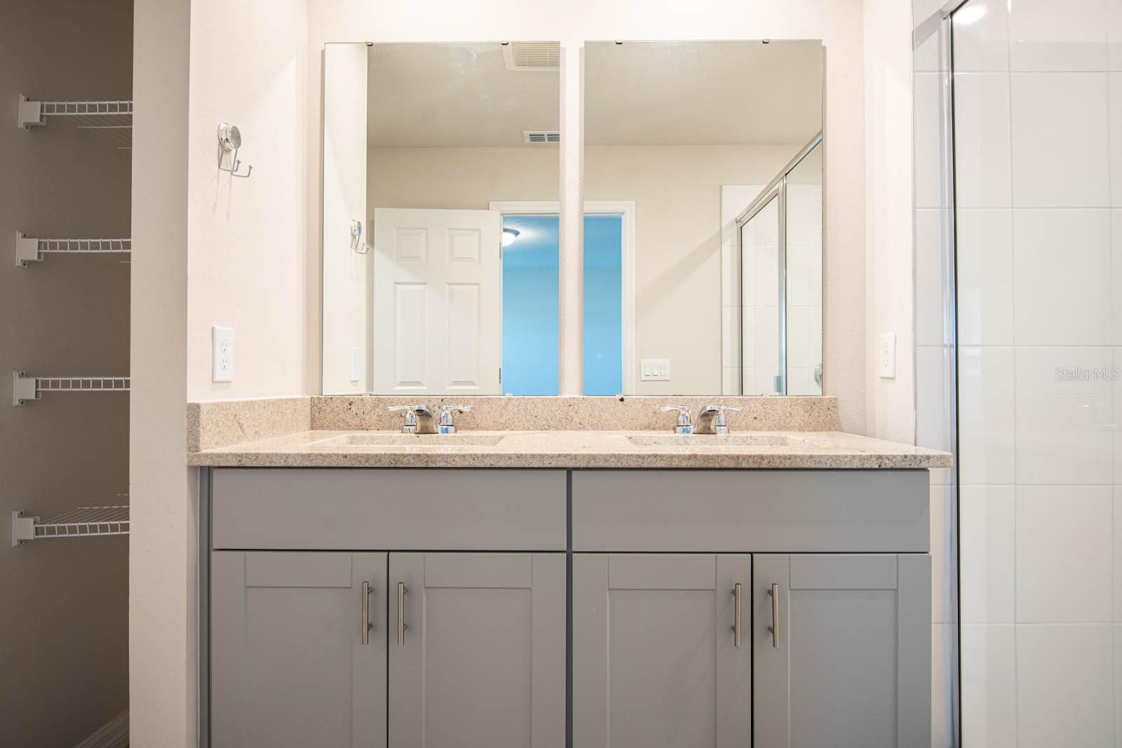 Image 12 of 45 For 425 Legacy Loop