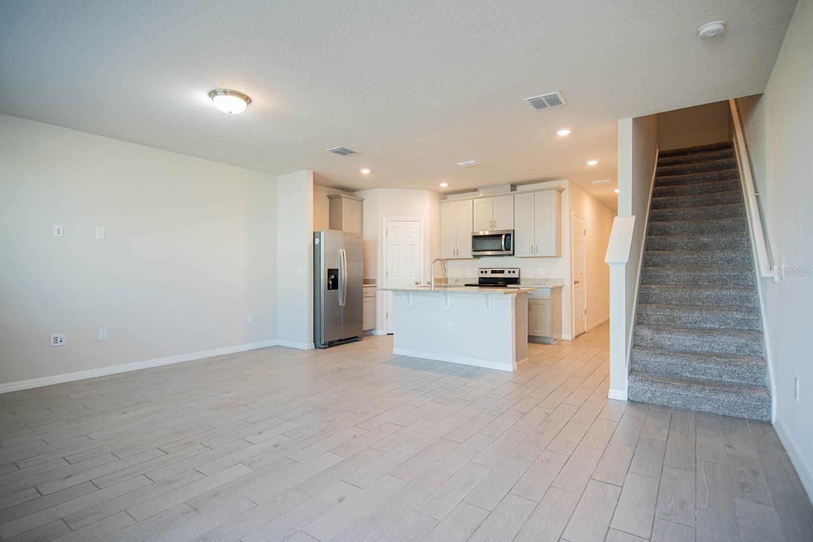 Image 30 of 45 For 425 Legacy Loop