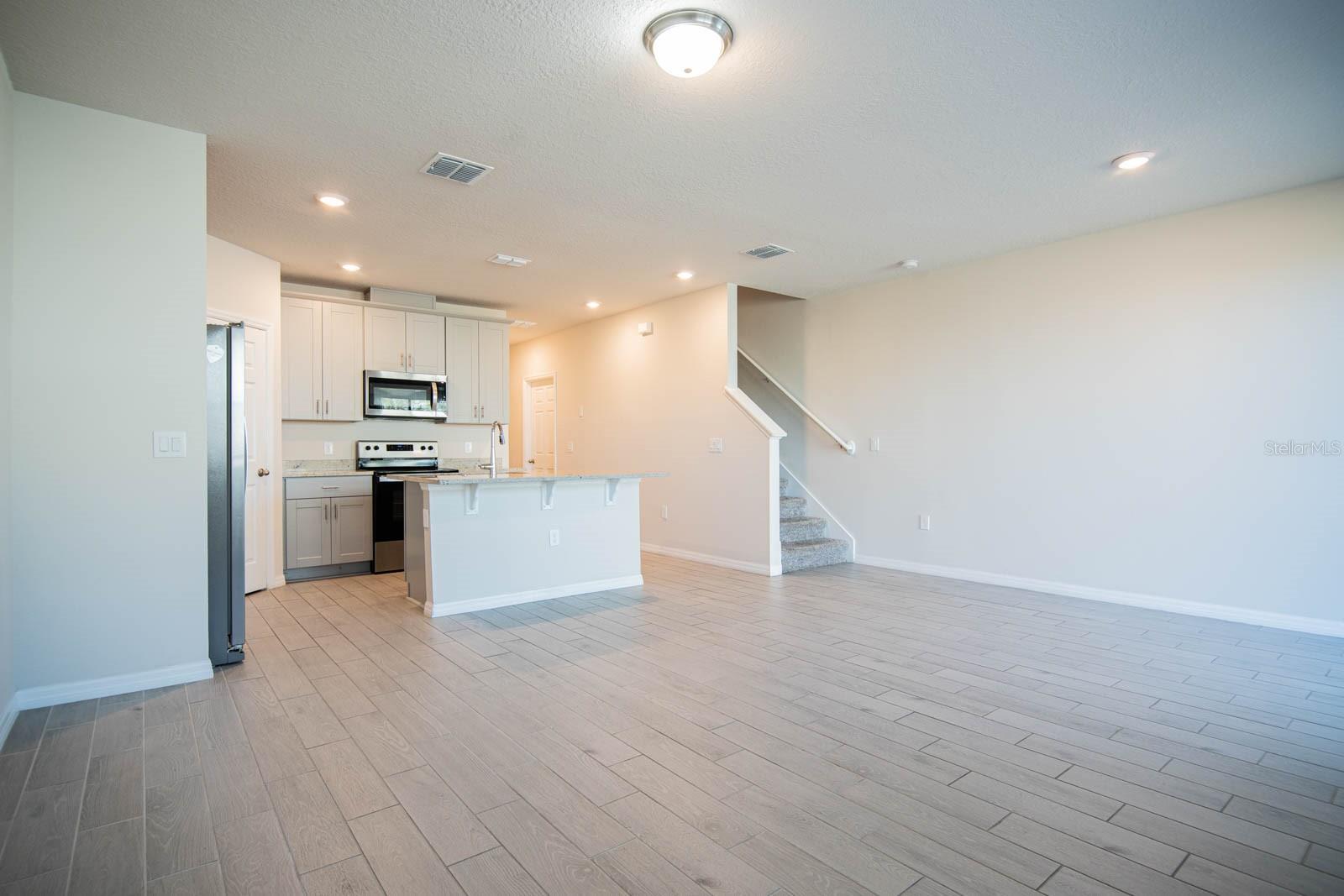 Image 32 of 45 For 425 Legacy Loop