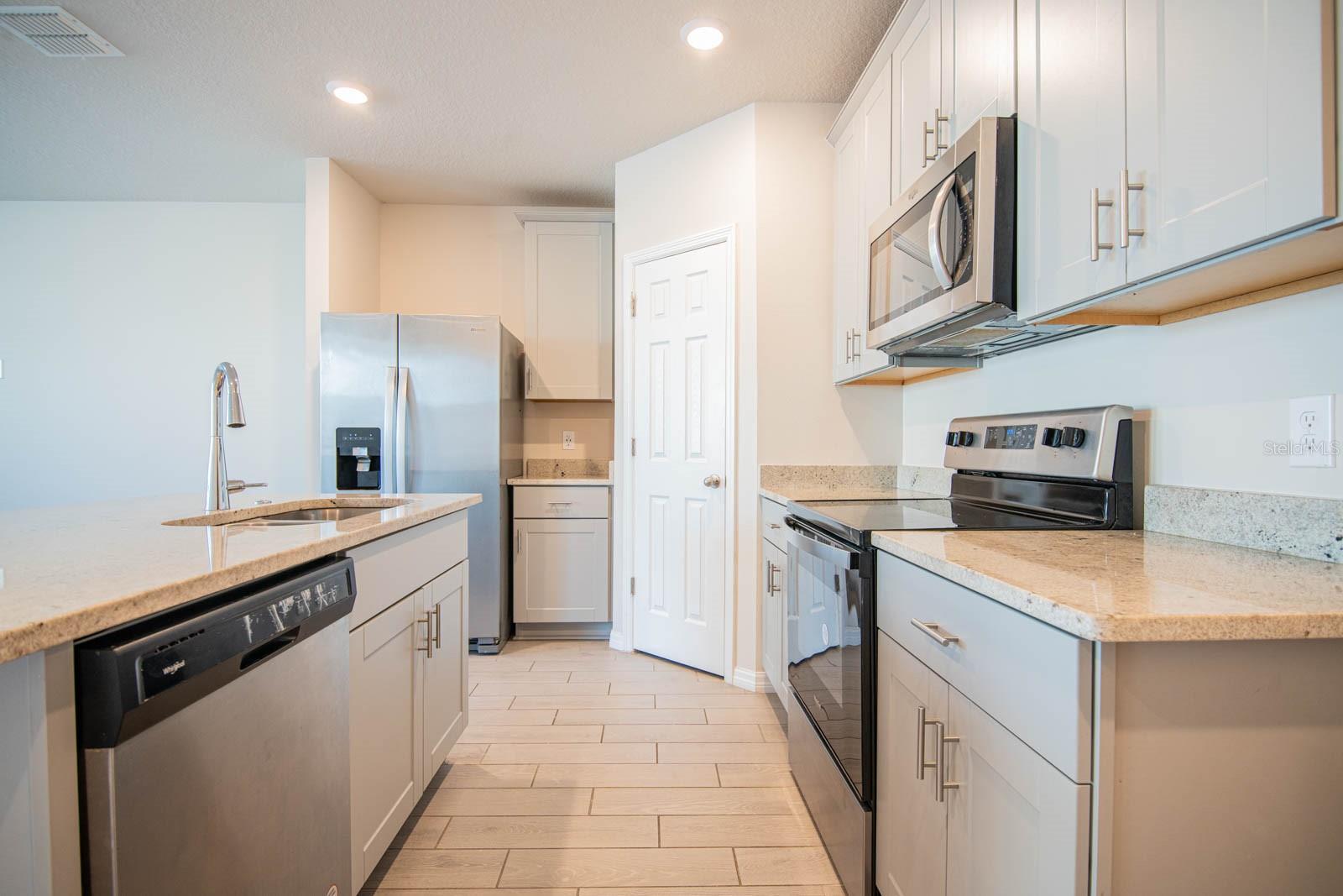 Image 35 of 45 For 425 Legacy Loop