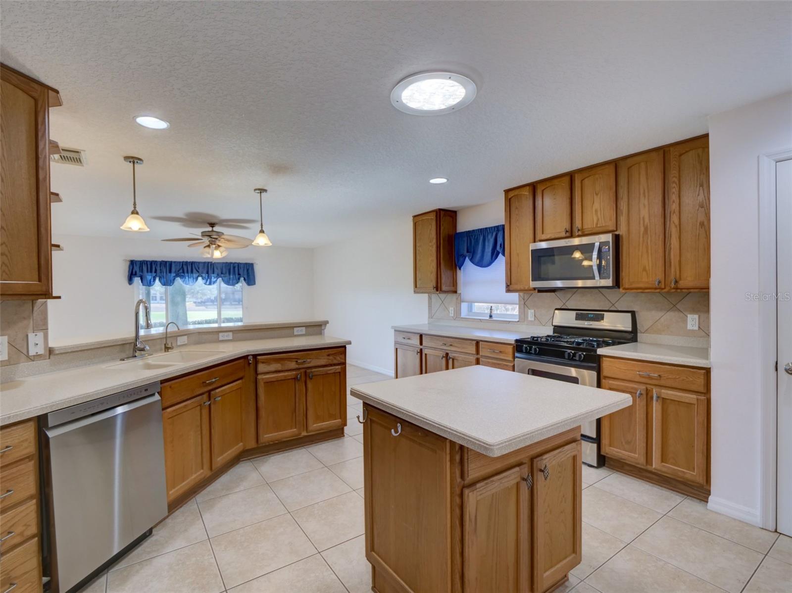 Image 13 of 55 For 26725 Augusta Springs Circle