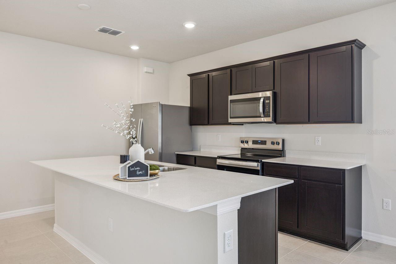 Image 7 of 28 For 6388 Tabebuia Parkway