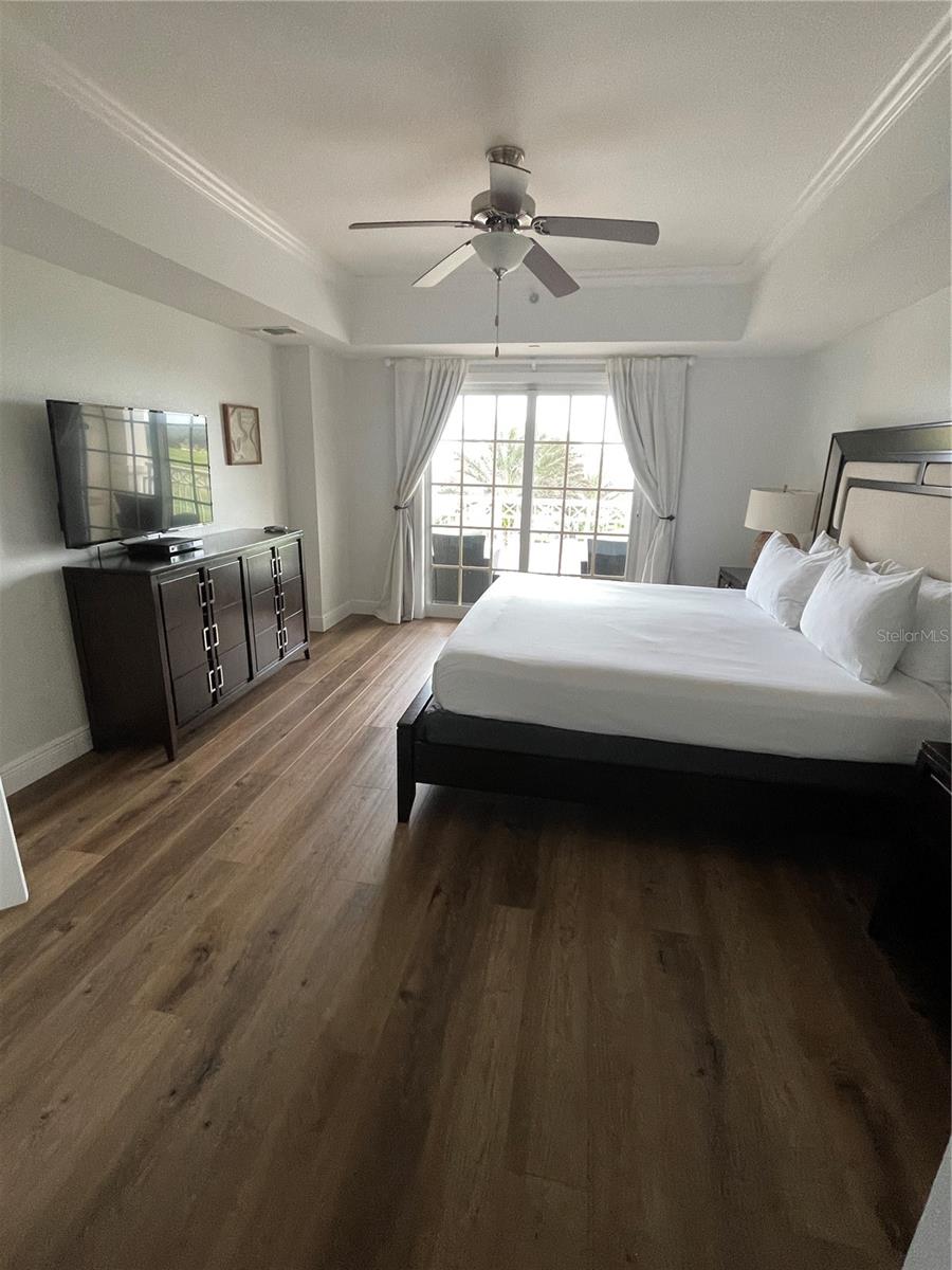 Image 6 of 31 For 7593 Gathering Drive 209