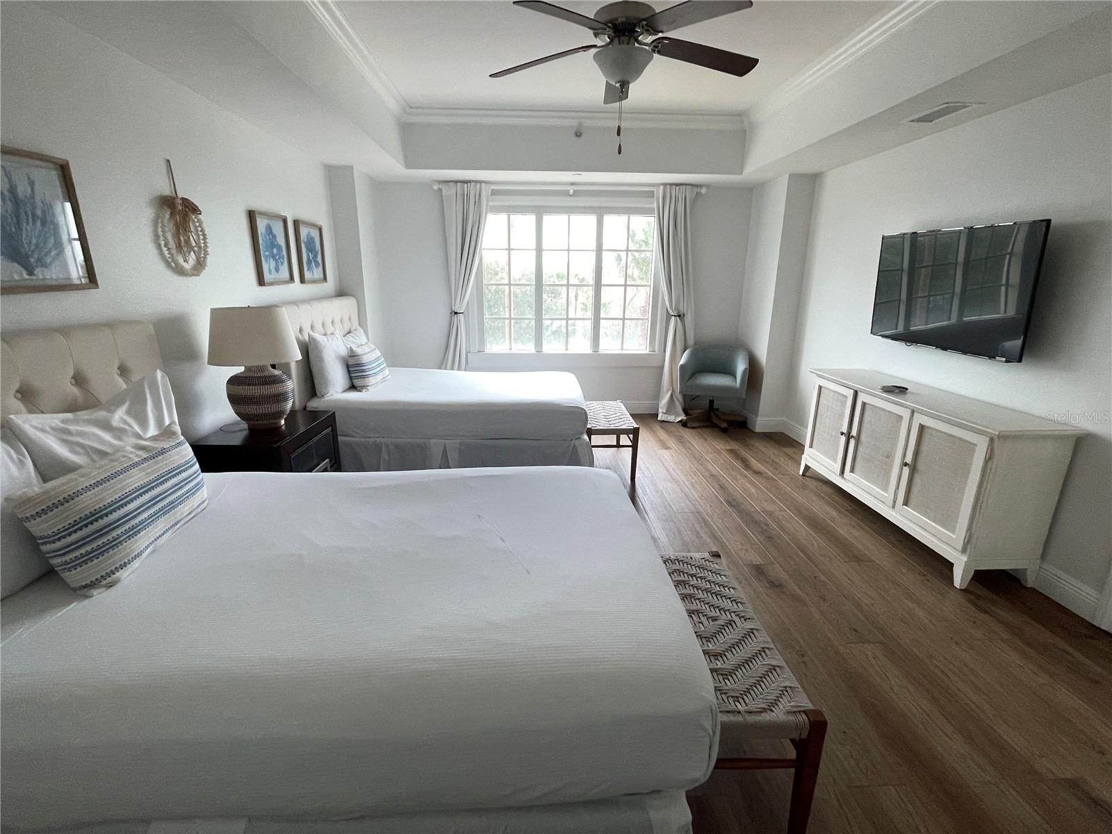 Image 9 of 31 For 7593 Gathering Drive 209