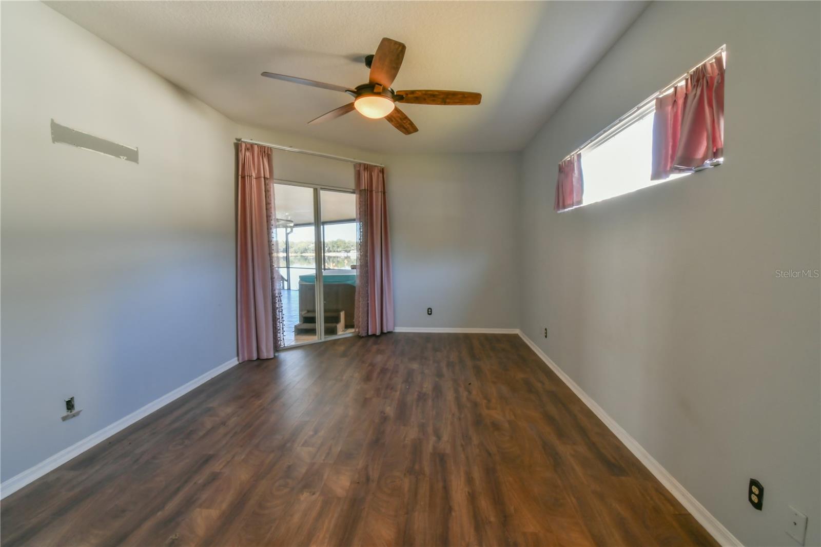 Listing photo id 9 for 112 Olympus Drive