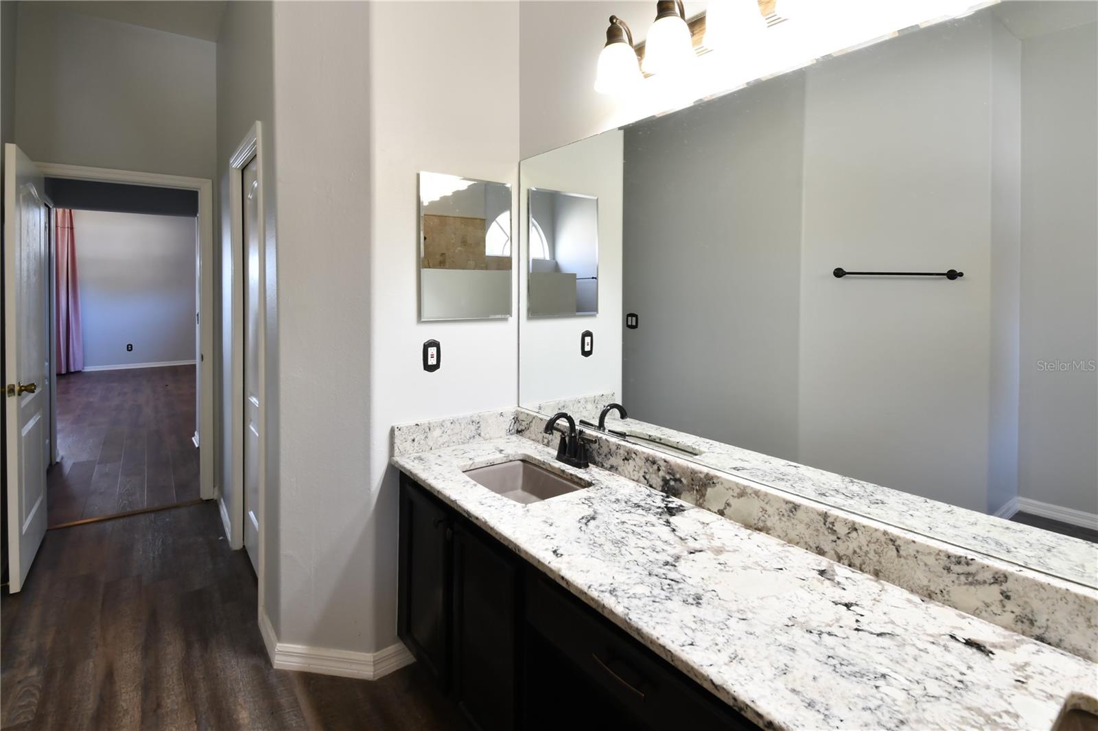 Listing photo id 15 for 112 Olympus Drive