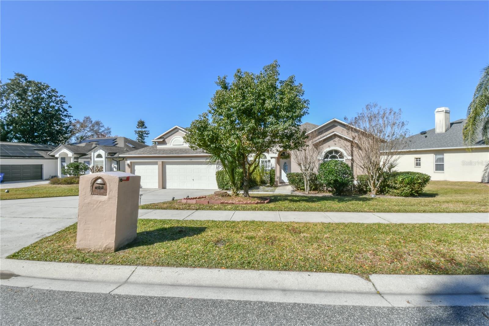 Listing photo id 1 for 112 Olympus Drive