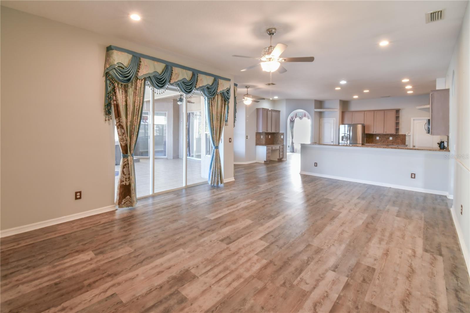 Listing photo id 29 for 112 Olympus Drive