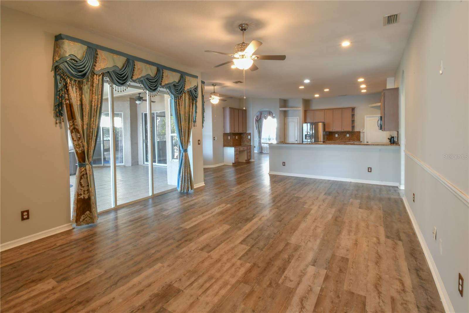 Listing photo id 31 for 112 Olympus Drive