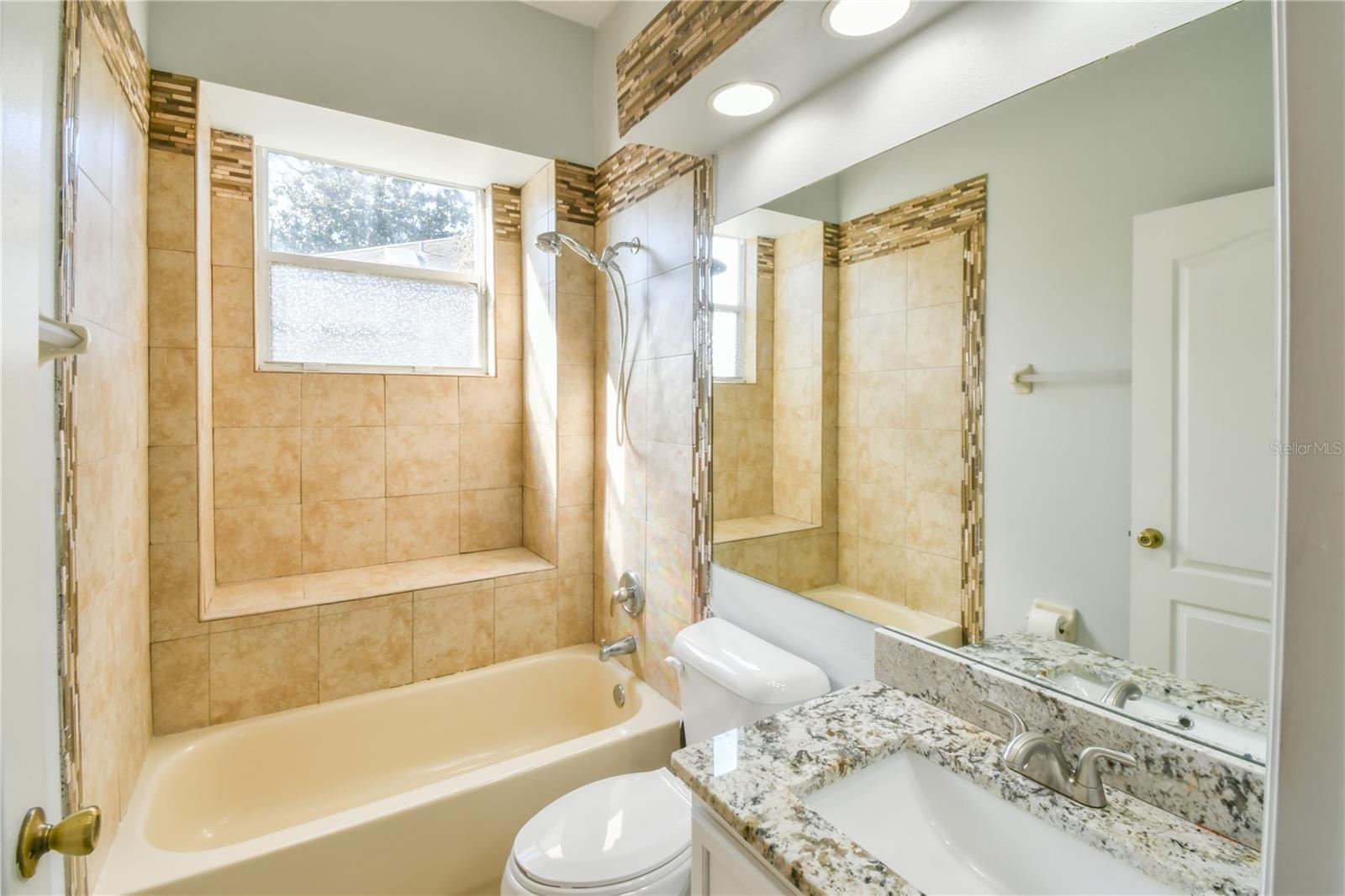 Listing photo id 35 for 112 Olympus Drive