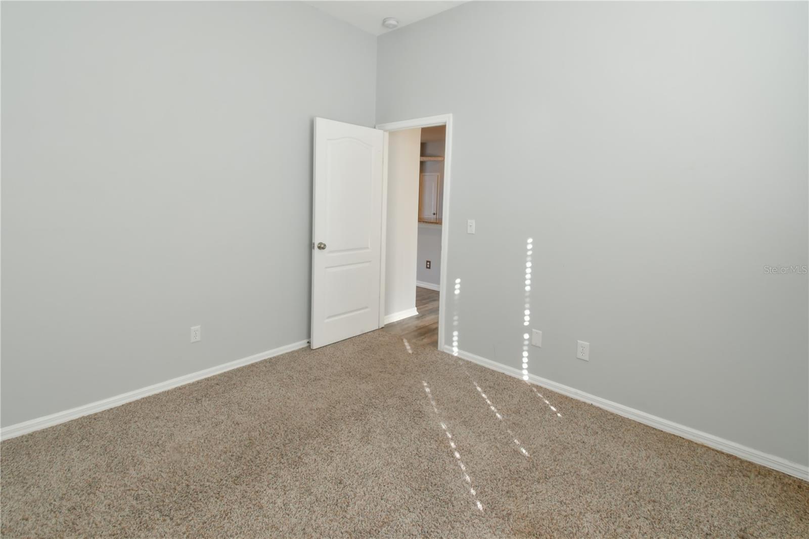 Listing photo id 38 for 112 Olympus Drive