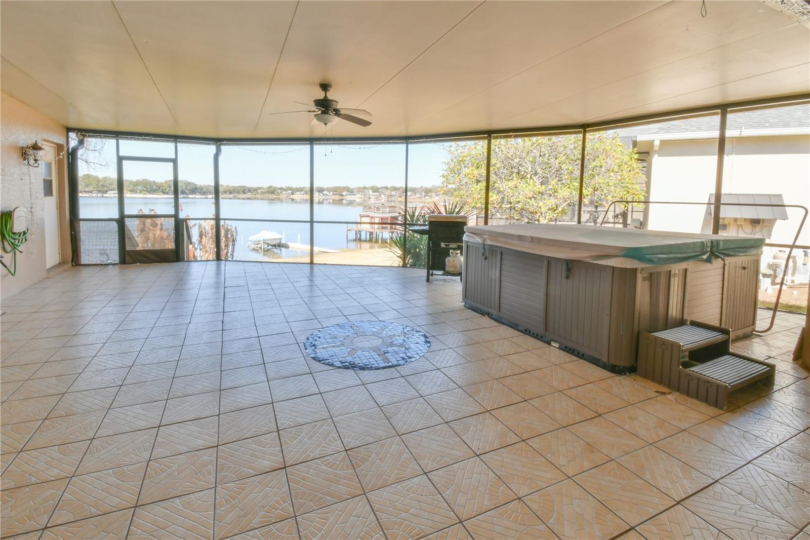 Listing photo id 46 for 112 Olympus Drive