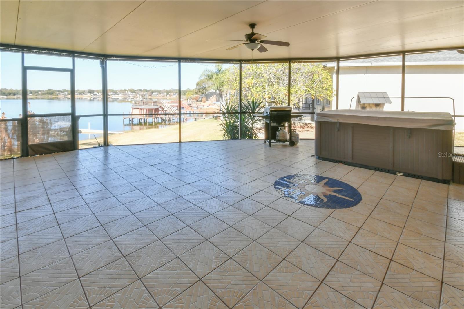 Listing photo id 47 for 112 Olympus Drive