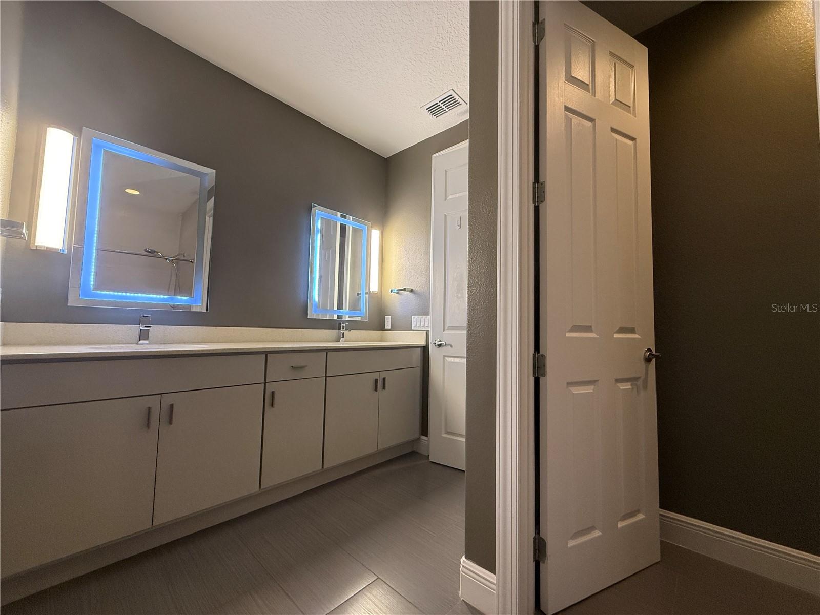 Image 26 of 49 For 1500 Corkery Court