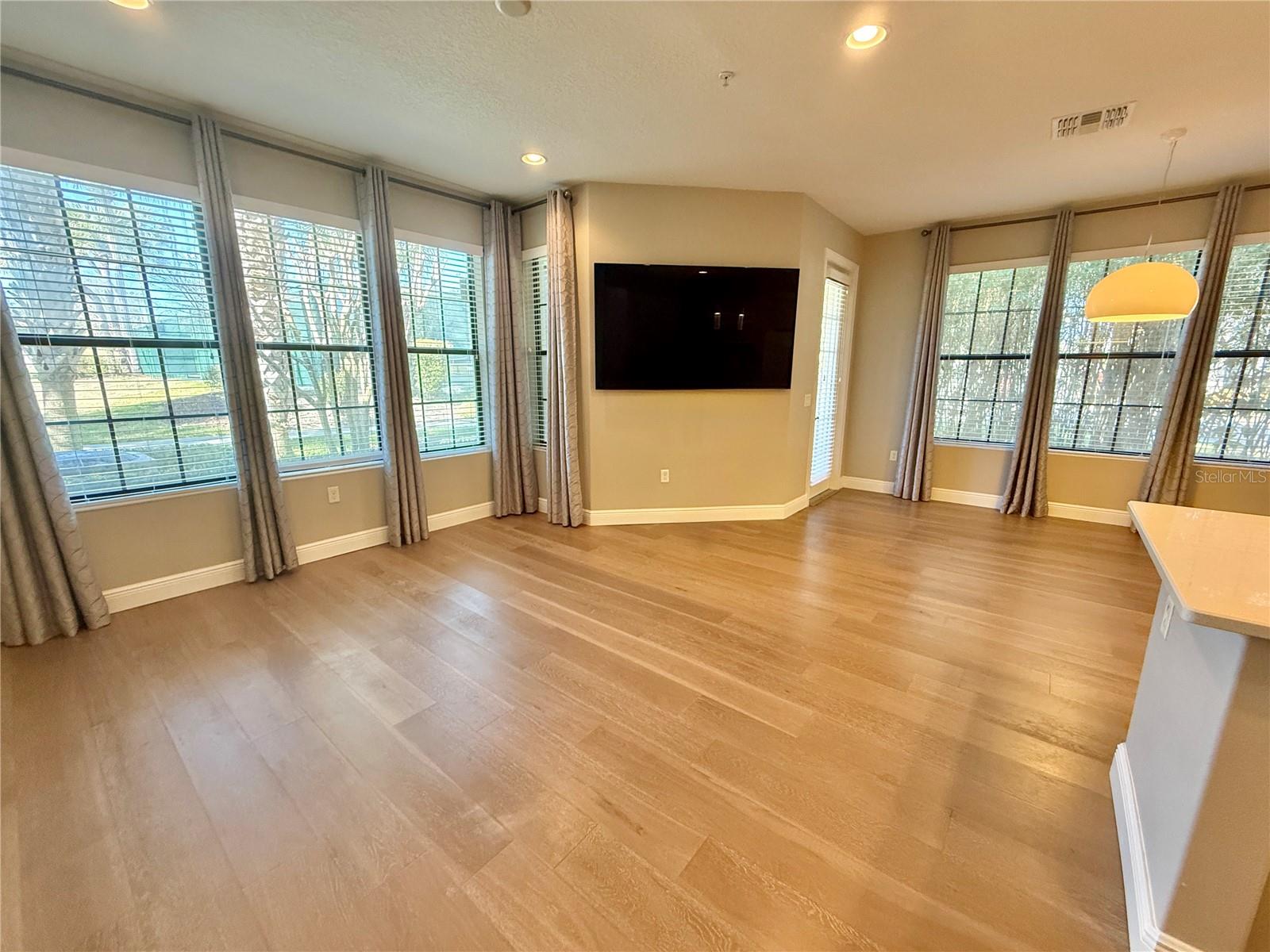 Image 6 of 49 For 1500 Corkery Court