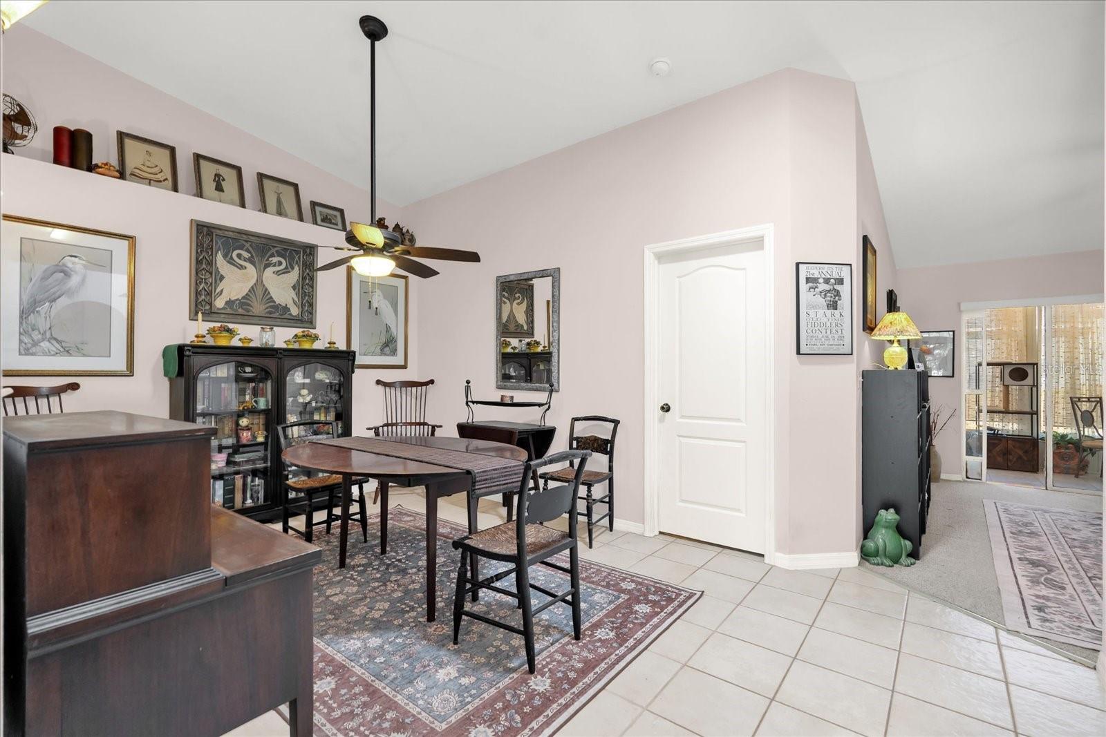 Image 13 of 30 For 682 Lexington Drive