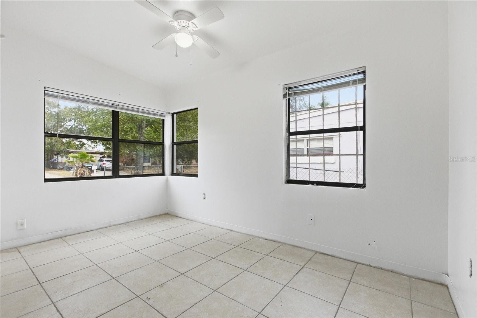 Image 13 of 30 For 920 Hacienda Court