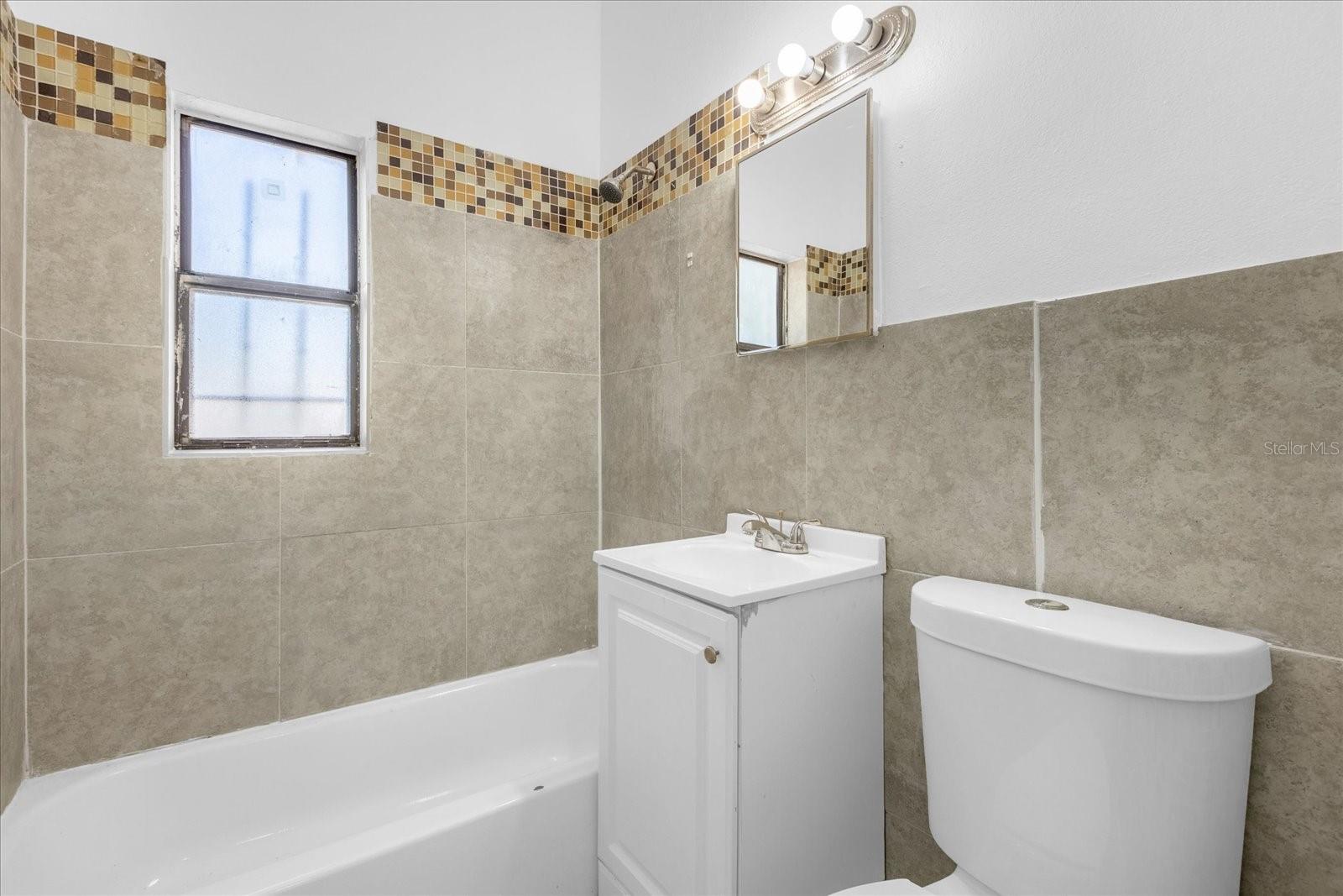 Image 19 of 30 For 920 Hacienda Court