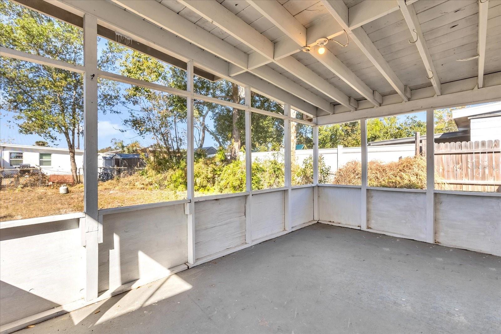 Image 20 of 30 For 920 Hacienda Court