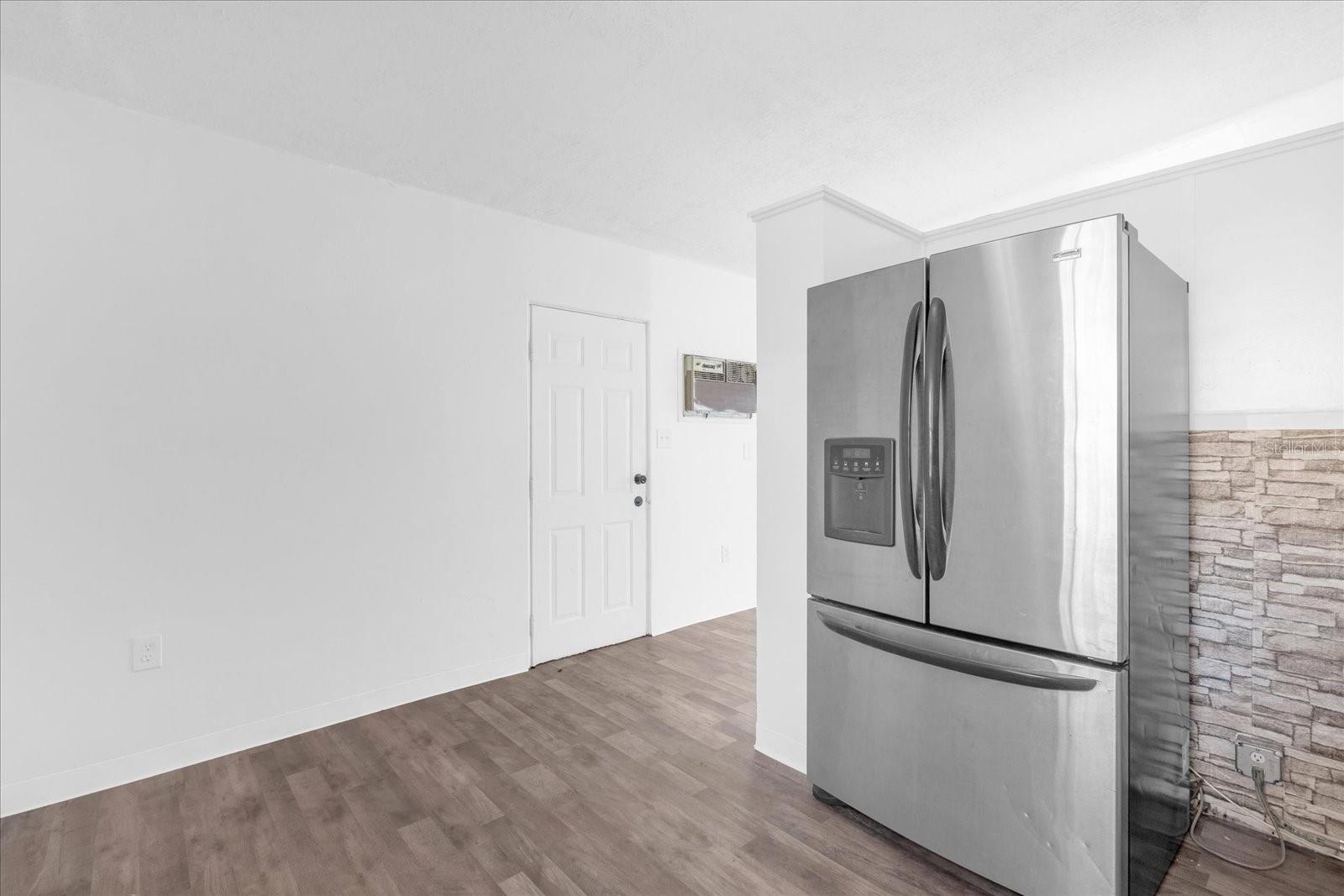 Image 9 of 30 For 920 Hacienda Court