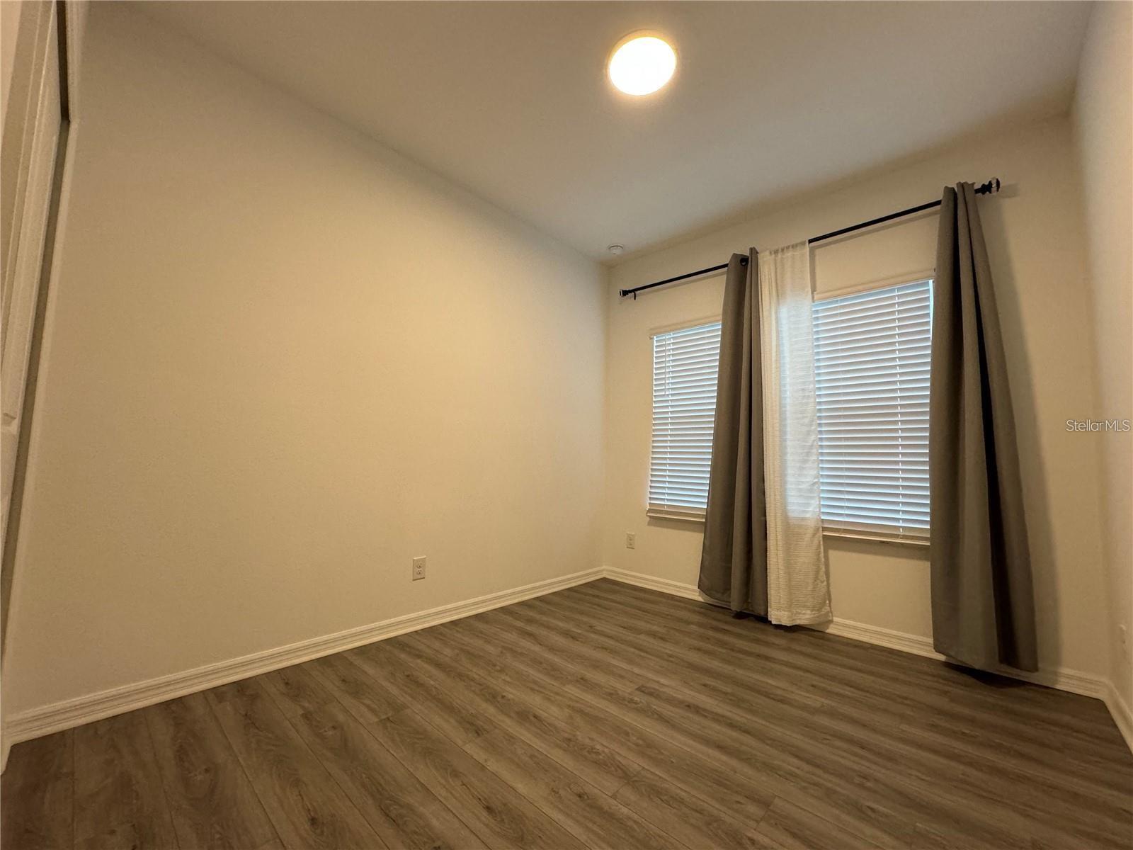 Image 16 of 68 For 11187 Hanlon Terrace Alley