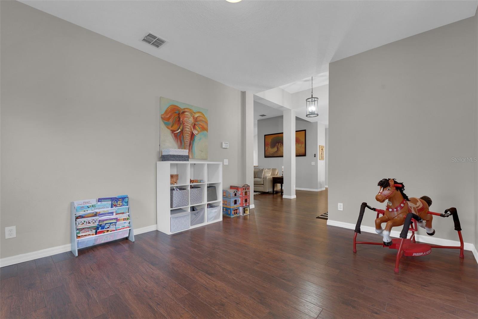 Image 13 of 29 For 1033 Twisted Branch Lane