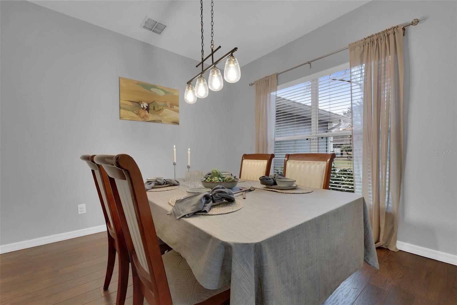 Image 14 of 29 For 1033 Twisted Branch Lane