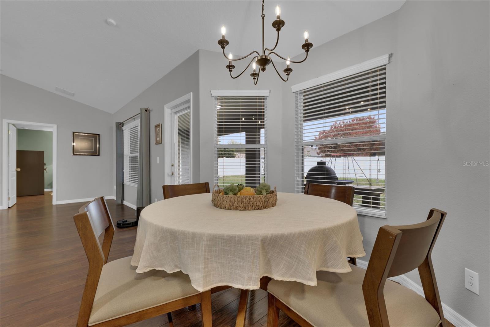 Image 5 of 29 For 1033 Twisted Branch Lane