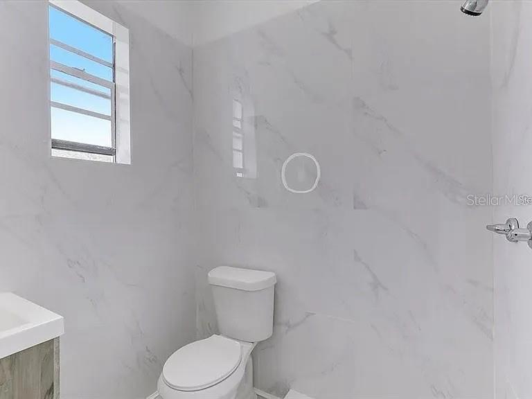 Image 20 of 41 For 1862 6th Street