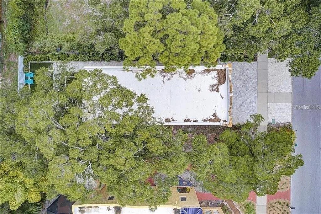 Image 29 of 41 For 1862 6th Street