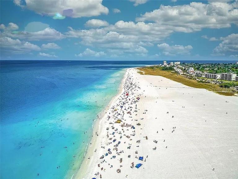 Image 35 of 41 For 1862 6th Street