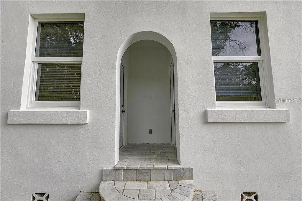 Image 4 of 41 For 1862 6th Street