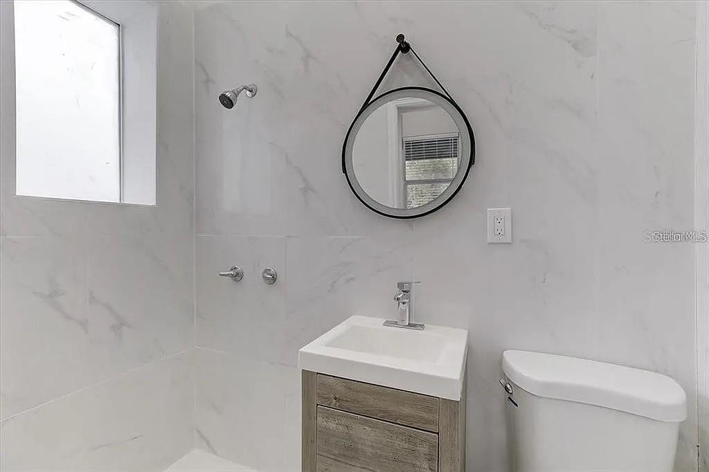 Image 7 of 41 For 1862 6th Street